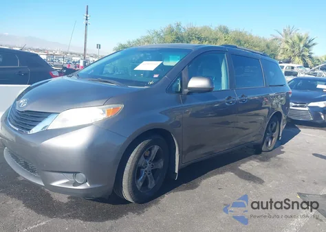 2011 Toyota Sienna Le V6 from USA, damaged, VIN 5TDKK3DC4BS165770